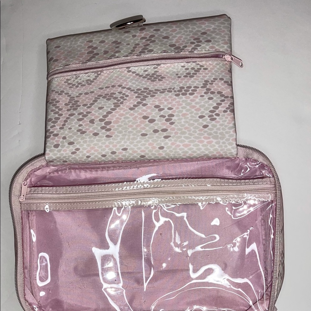 Make up pouch - Picture 8 of 9